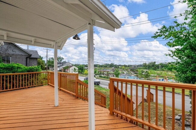 Photo - 2911 Brazeau Ave