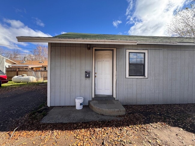 Photo - 1410 THIRD AVE A