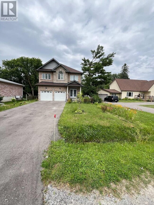 Photo - 178 Bayview Ave