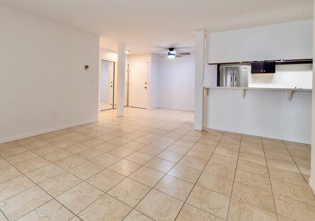 Photo - 6780 Friars Rd