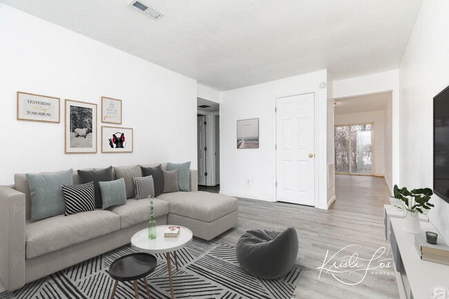 Photo - Cottonwood Village