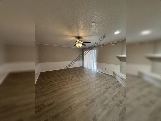 Photo - 1925 N Ann Arbor Pl