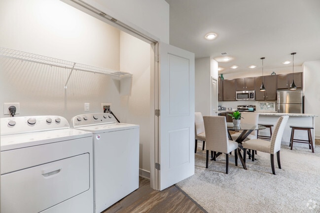 2 Bed/ 2 Bath Apartment - River Ridge