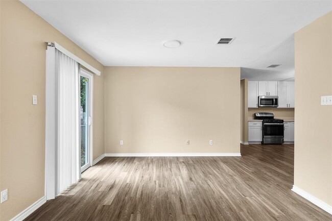 Photo - 8103 Willet Trail