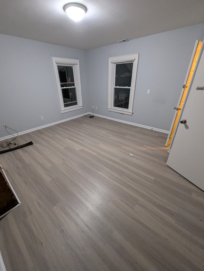 Photo - 39 Oxford St