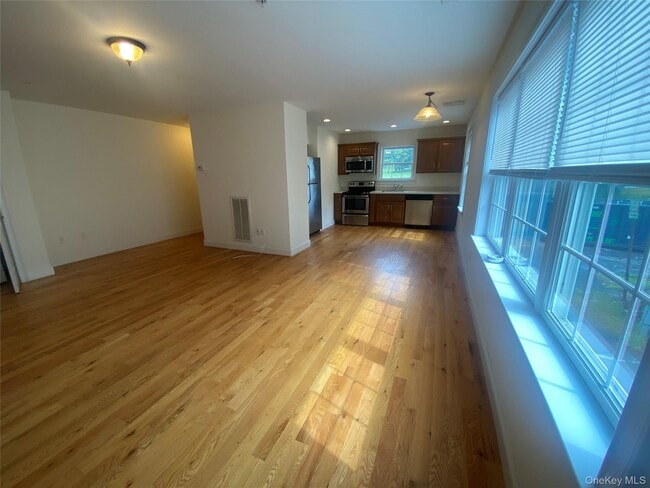 Photo - 29 N Main St