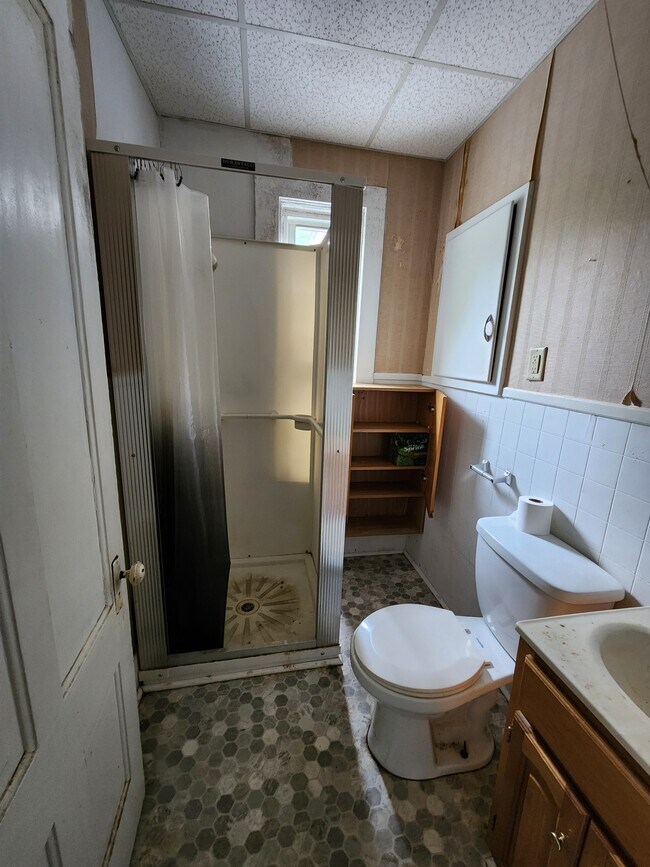 Baño - 109 High St Unidad #4