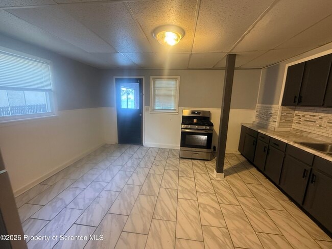 Photo - 2030-2032 Washburn St