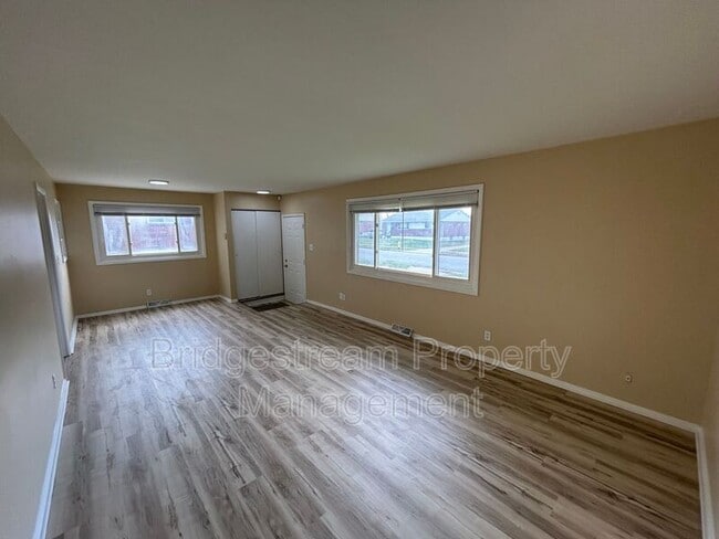 Photo - 22 Whispering Dr