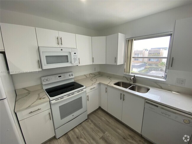 Building Photo - 7785 SW 86th St Unit E-319 Rental