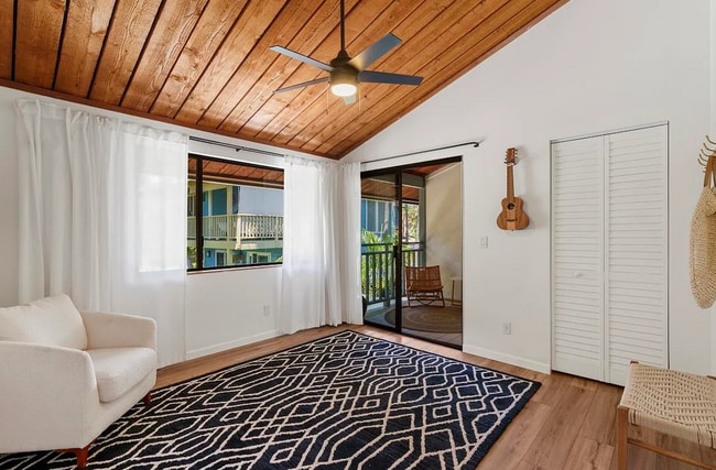 Photo - 2141 Awihi Pl