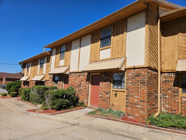 Photo - 211 N Grace St