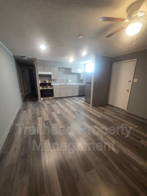 Photo - 905 Madison St