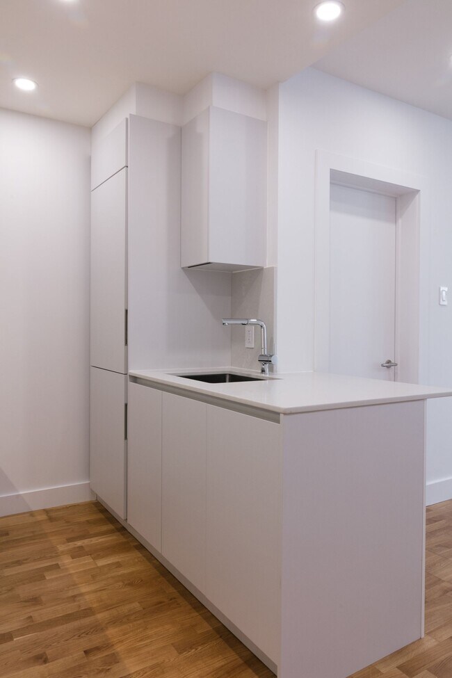 Photo - 3495 Av. Van Horne Unit 305