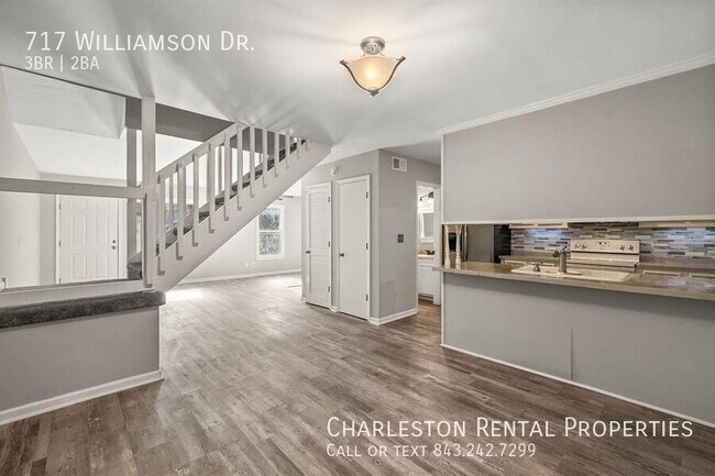 Photo - 717 Williamson Dr