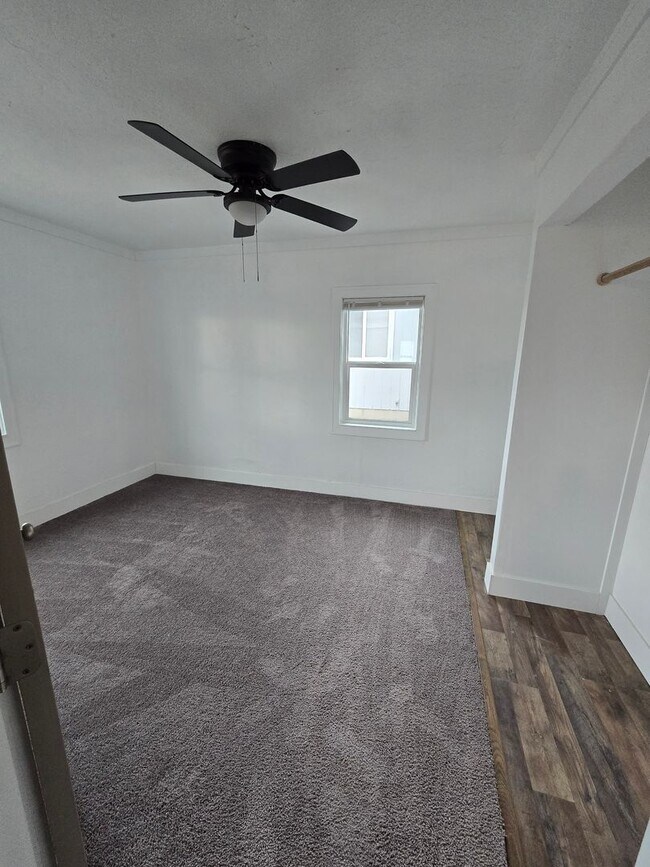 Photo - 17th St Duplex/Ariserem011 Unidad 1038