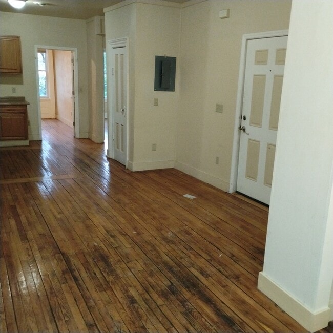 Photo - 96 Grand St