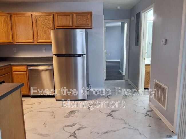 Photo - 103 Hurstfield Dr