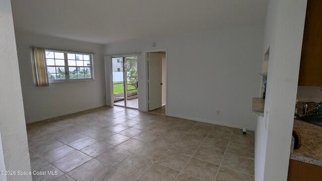 1633 Sunny Brook Ln Unidad H103