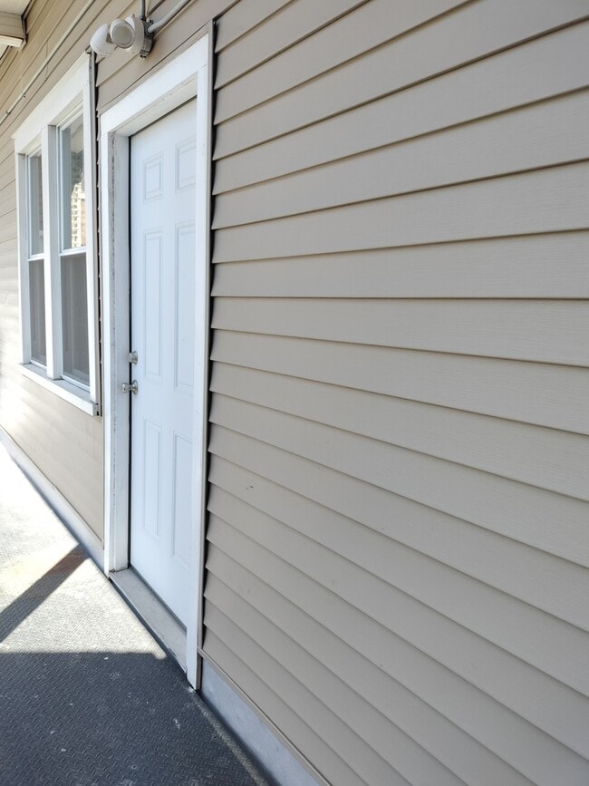 Photo - 1943 W 48th St