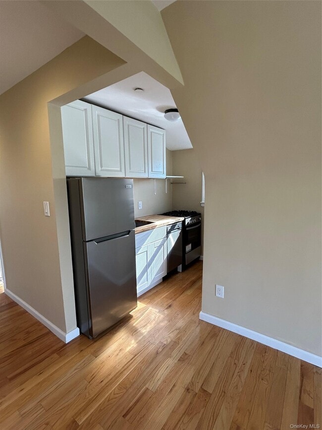 Photo - 631 W Market St Unit 2