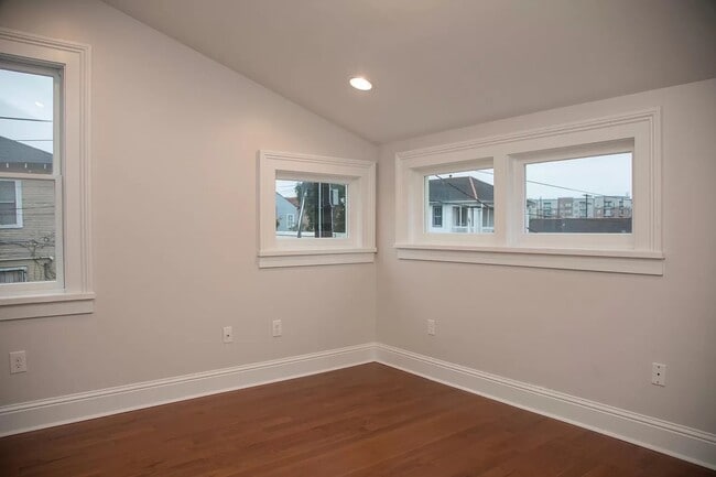 Photo - SUPER CUTE 2 Bedroom in Mid- City