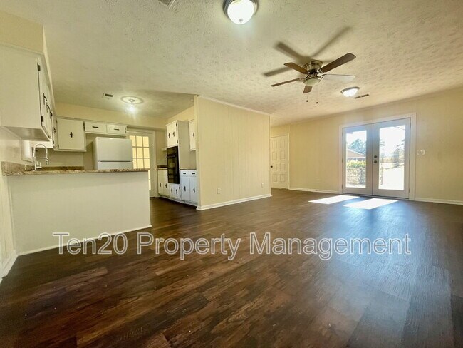 Photo - 925 Incline Dr