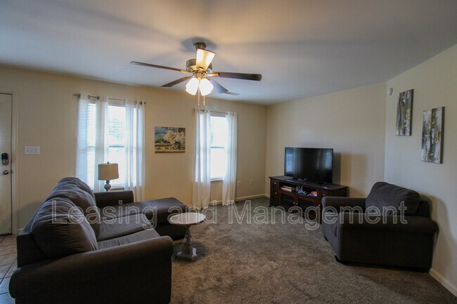 Photo - 796 Harbor Pl Dr