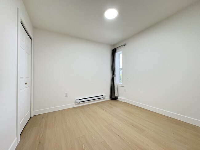 Photo - 4598 Sardis St