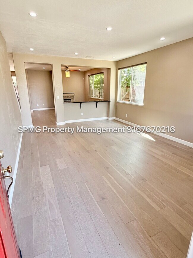 Beautiful 4 Bed / 3 Bath Home in Prime Roseville Location – Across from Park!