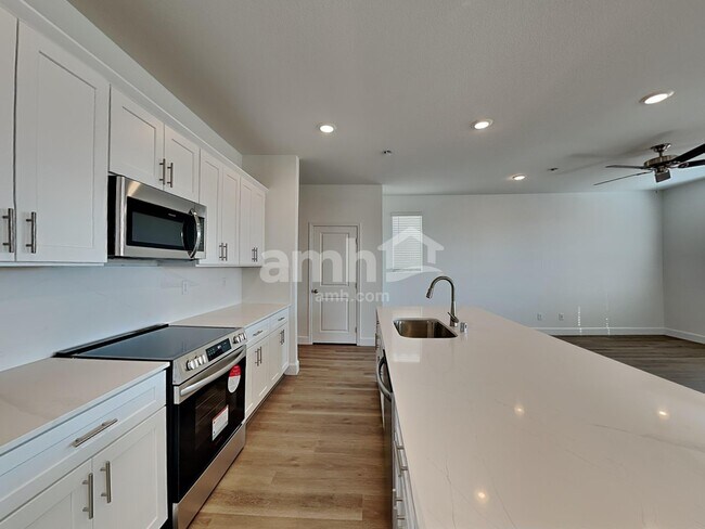 Photo - 10542 Lagaspi Dr
