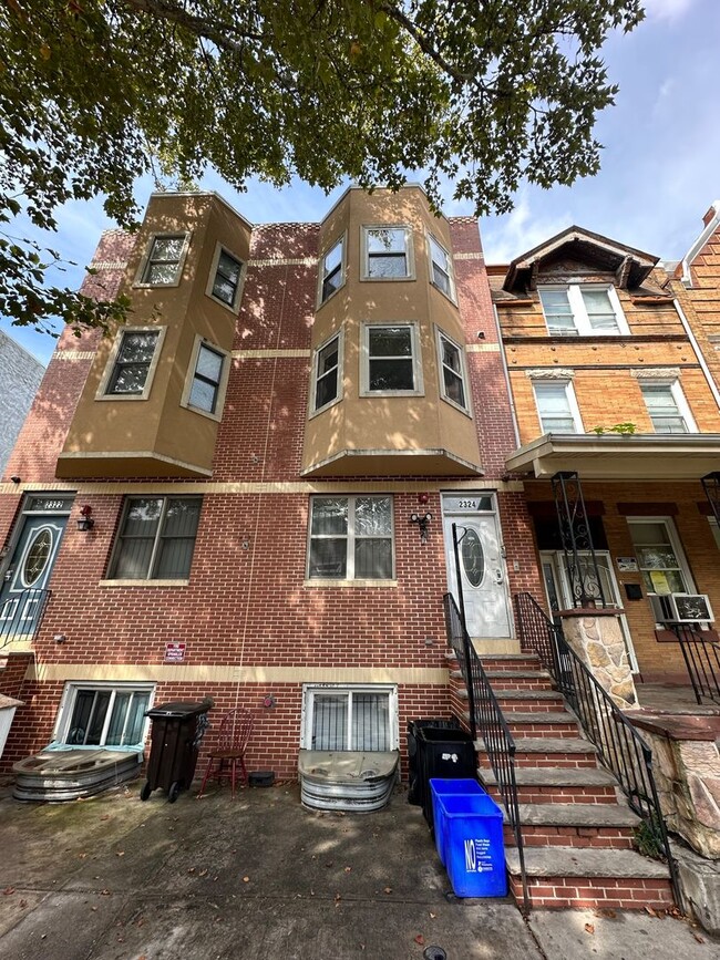 Building Photo - 2324 N Park Ave Unit A