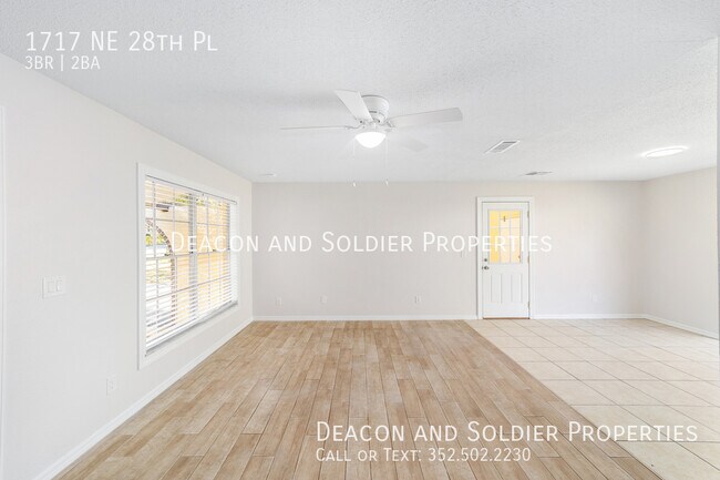 Photo - 1717 NE 28th Pl