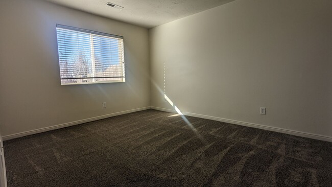 Photo - 2115 N 550 W