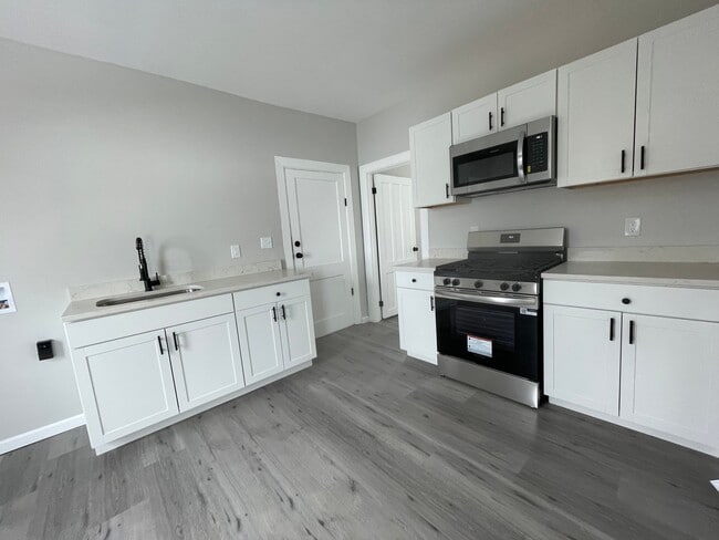 Photo - 29 Walnut St Unit / 2nd Floor