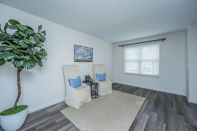 Photo - 2 Bedroom 1.5 Bath Townhouse in Briarwood - Summerville