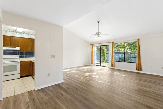 Photo - 4345 SW 20th Ln Unit 1