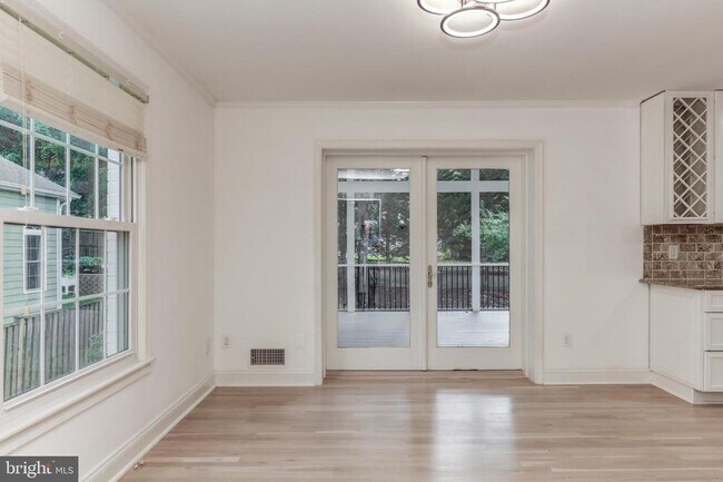 Photo - 3858 N Tazewell St