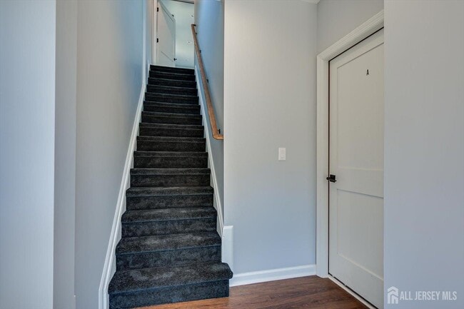 Photo - 4 Wilcox Ave Unit B