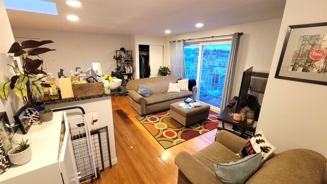 Photo - 72 Park St Unidad 63