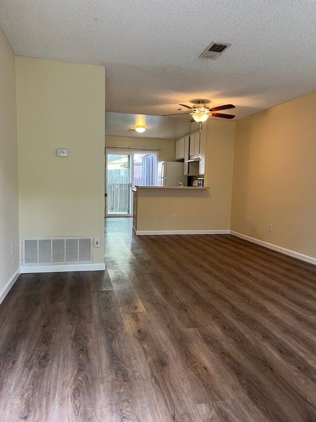 Photo - Cozy 2 Bed 1 Bath Home For Rent