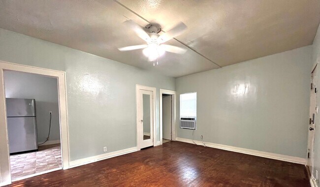 Photo - 616 W Lee Ave Unit Top Apartment