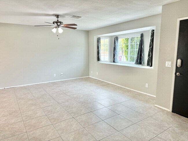 Photo - Comfortable and Spacious 3 bed 2 bath home!