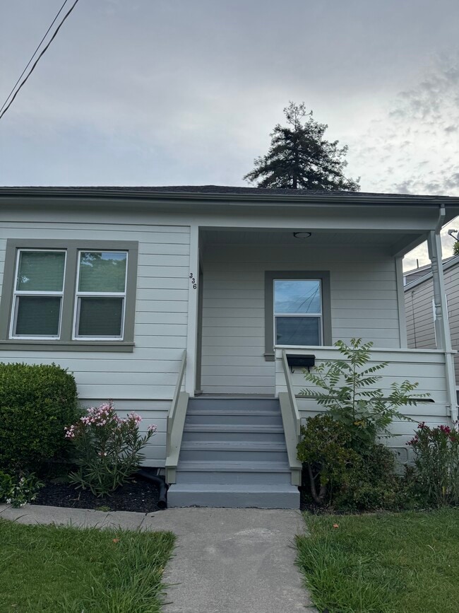 Building Photo - 338 Garretson Ave Unit 336