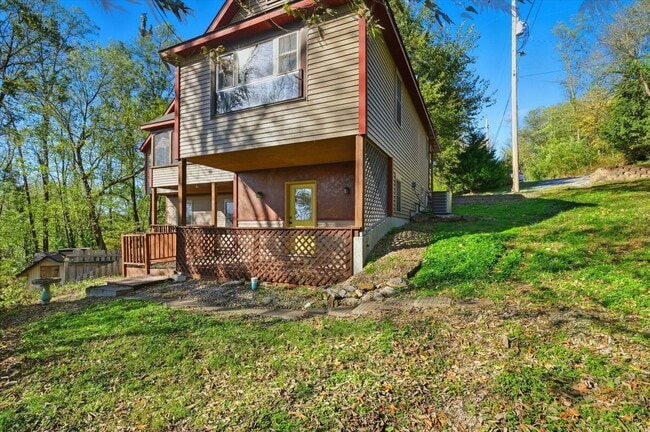 Photo - 102 N Gaw St