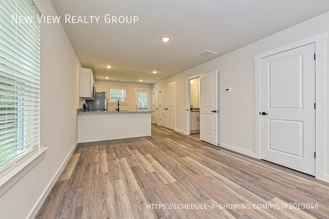 Photo - 514 12th Ave NE