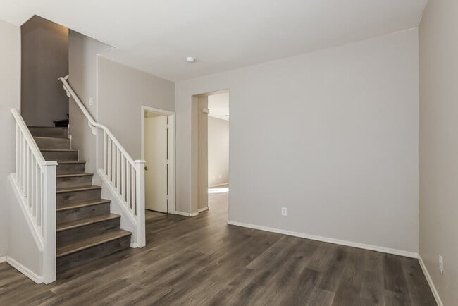 Photo - 5208 W Warner St