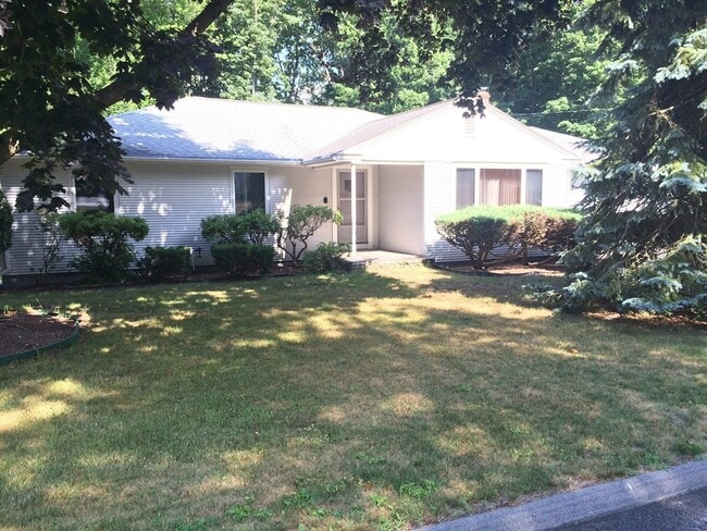 Photo - 83 Helena St