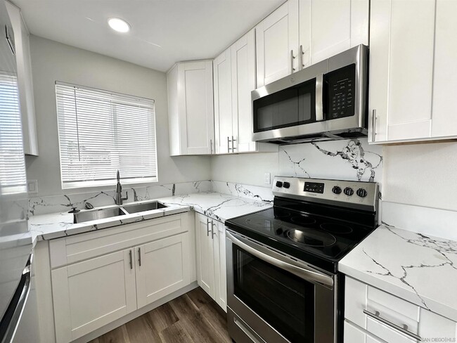 Building Photo - 1179 N Anza St Rental