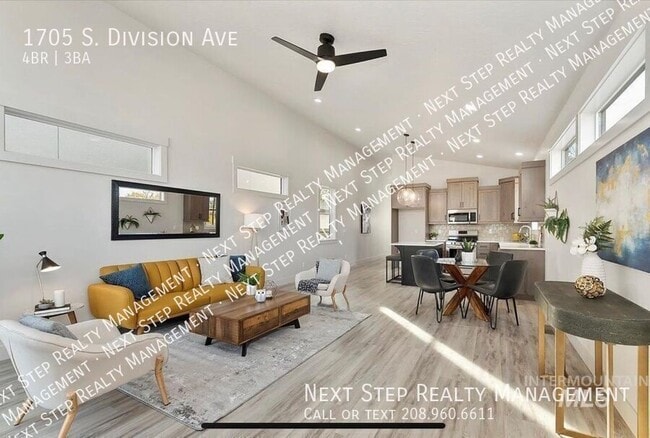 Photo - 1705 S Division Ave